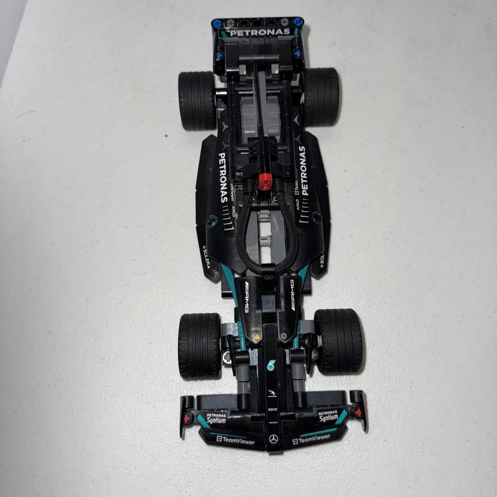 LEGO Technic Mercedes-AMG F1 W14 E Performance Pull-Back set (42165) Read